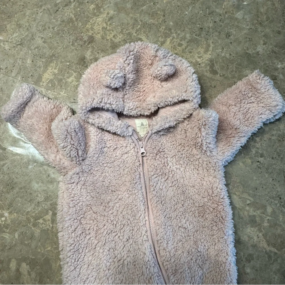 Baby girl Teddy light pink Sherpa zip up One-Piece Size 0-3 months  Baby Gap